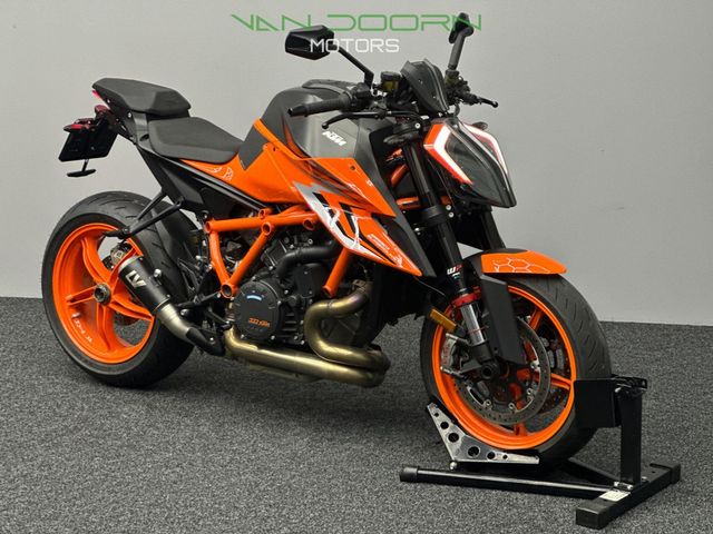 ktm - 1290-super-duke-r