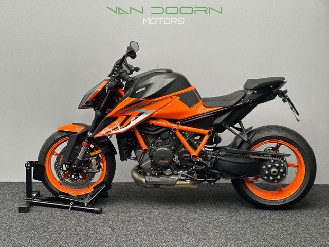 ktm - 1290-super-duke-r