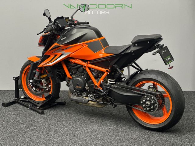 ktm - 1290-super-duke-r