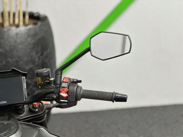 ktm - 1290-super-duke-r