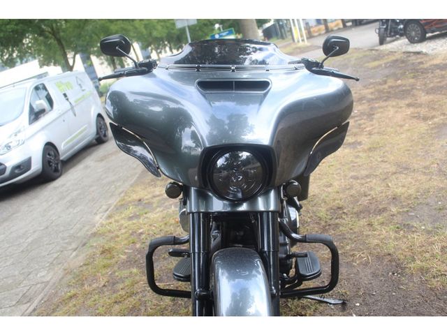 harley-davidson - street-glide