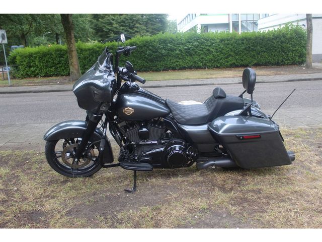 harley-davidson - street-glide