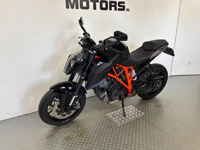 ktm - 1290-super-duke-r