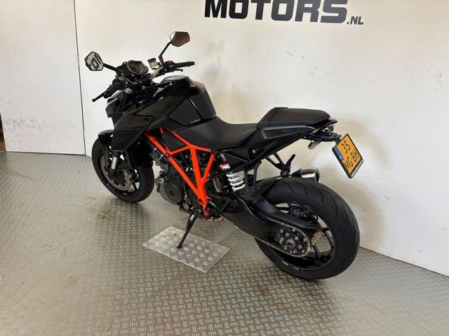 ktm - 1290-super-duke-r