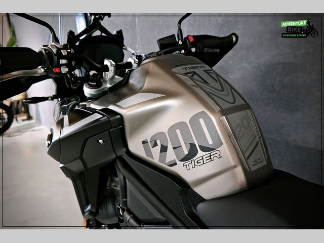 triumph - tiger-1200-desert-edition