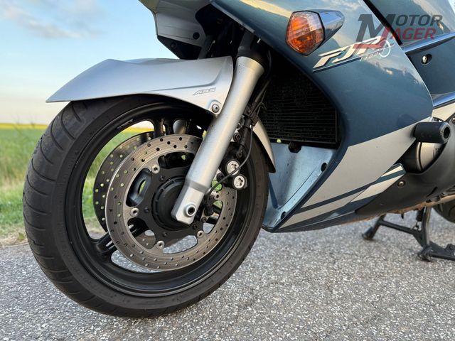 yamaha - fjr-1300