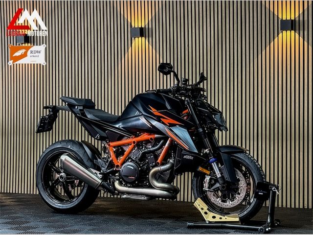 ktm - 1390-super-duke-r-evo