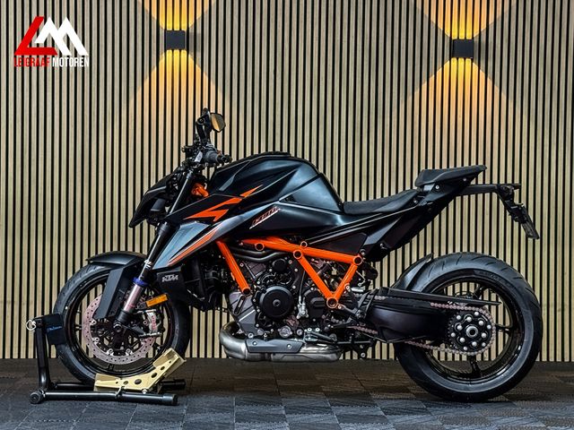 ktm - 1390-super-duke-r-evo