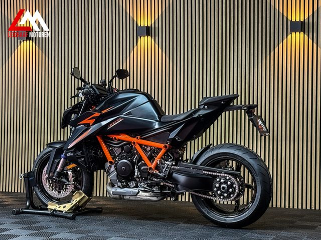 ktm - 1390-super-duke-r-evo