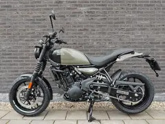 Royal Enfield Guerrilla 450 2026 nieuw – foto 2 van 15