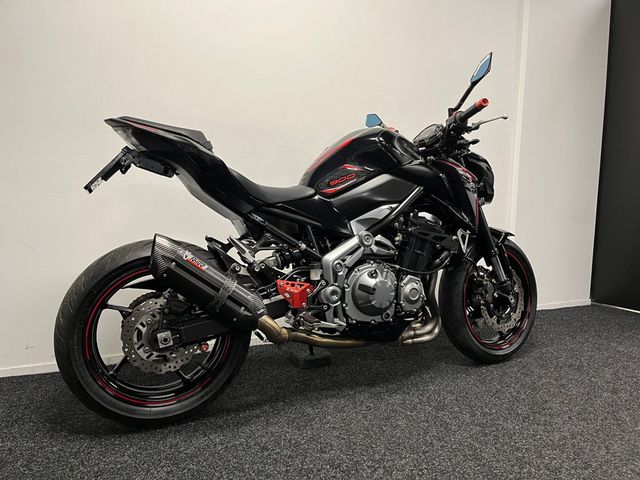 kawasaki - z900
