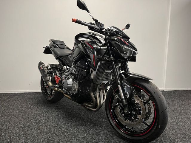 kawasaki - z900