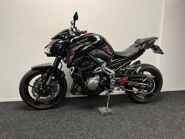 kawasaki - z900