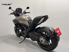 Ducati Diavel Titanium No 233/500 Limited Edition 2015 occasion – foto 9 van 18