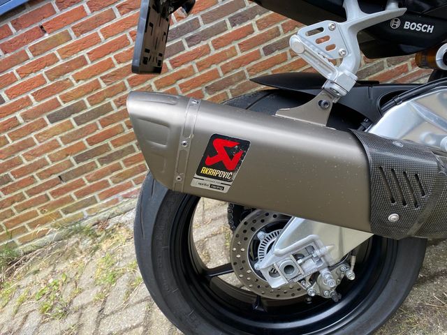 aprilia - tuono--v4-1100-factory