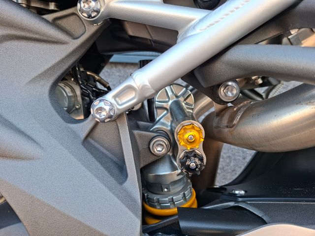 triumph - speed-triple-rs