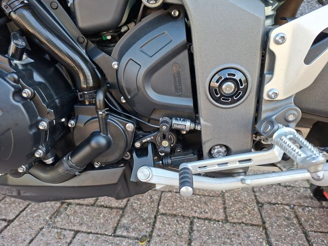 triumph - speed-triple-rs