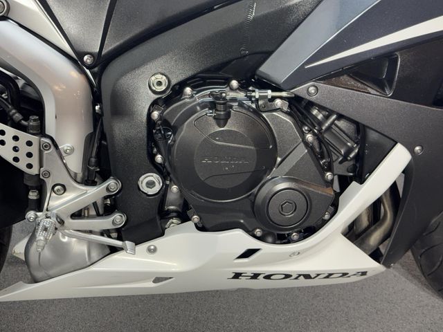 honda - cbr-600-rr-c-abs