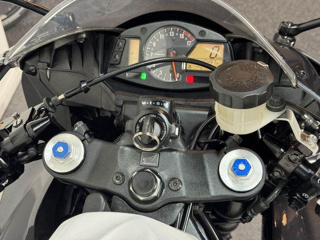 honda - cbr-600-rr-c-abs