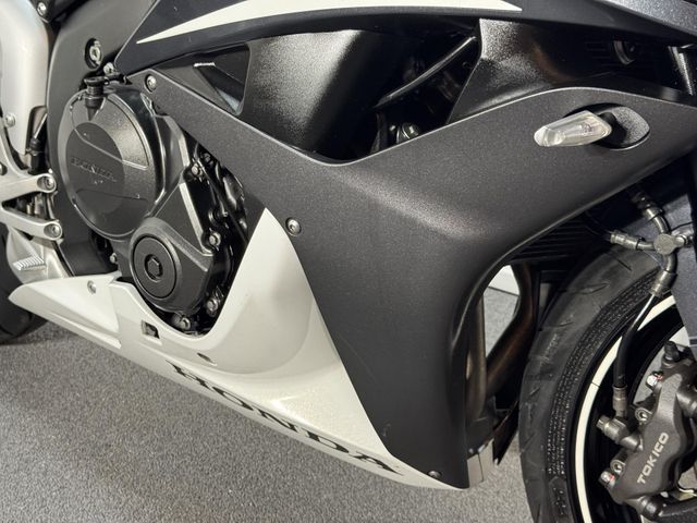 honda - cbr-600-rr-c-abs
