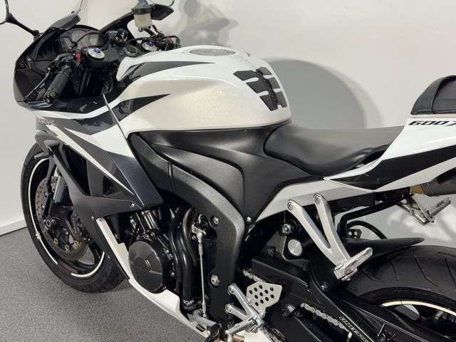 honda - cbr-600-rr-c-abs