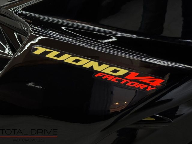 aprilia - tuono--v4-1100-factory