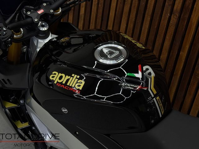 aprilia - tuono--v4-1100-factory