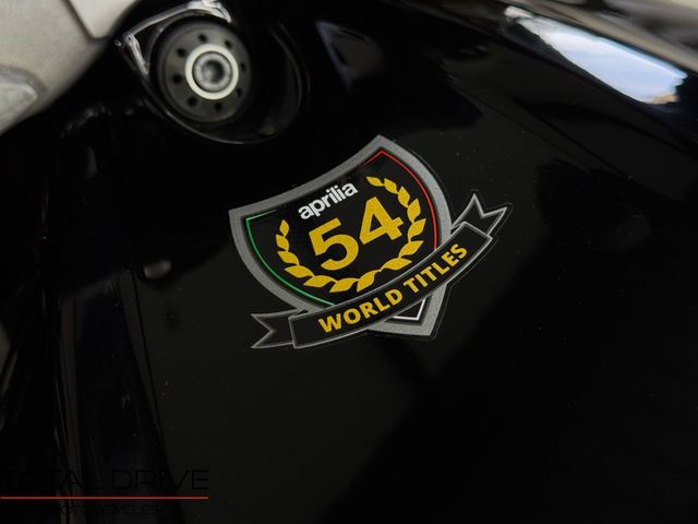 aprilia - tuono--v4-1100-factory