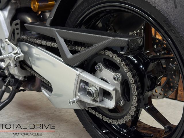 aprilia - tuono--v4-1100-factory