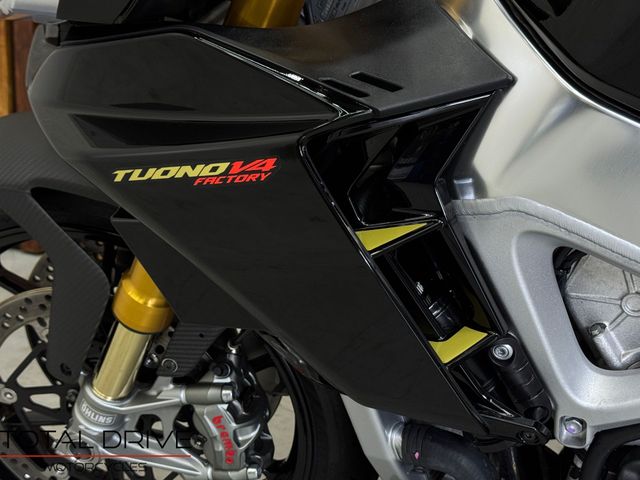 aprilia - tuono--v4-1100-factory