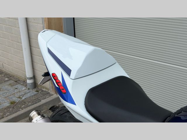 suzuki - gsx-r-600