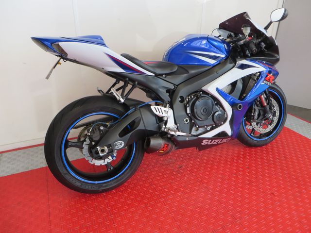 suzuki - gsx-r-750