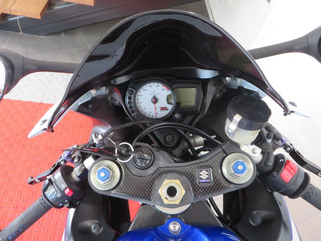 suzuki - gsx-r-750