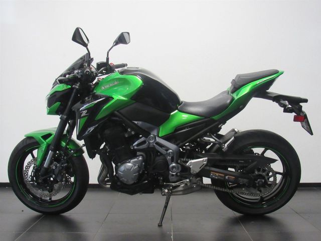 kawasaki - z900