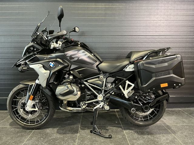 bmw - r-1250-gs-triple-black