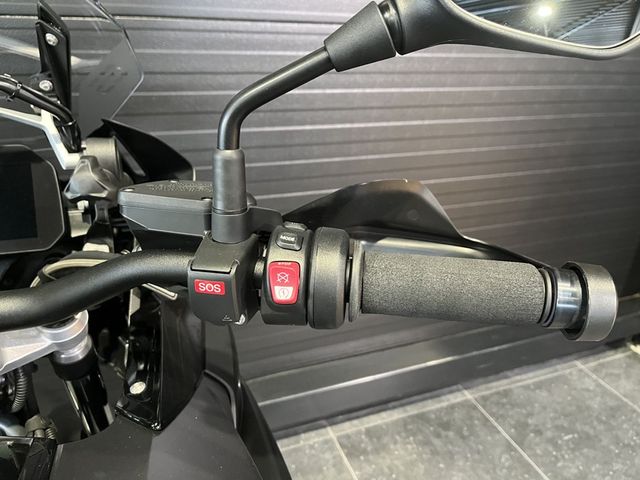 bmw - r-1250-gs-triple-black