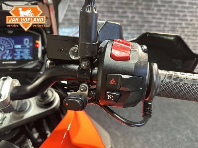 suzuki - v-strom-1000-xta-adventure
