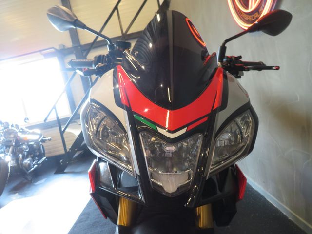 aprilia - tuono--v4-1100-factory