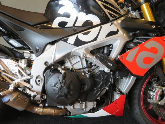 aprilia - tuono--v4-1100-factory