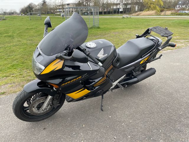 honda - cbr-1000-f-dcbs