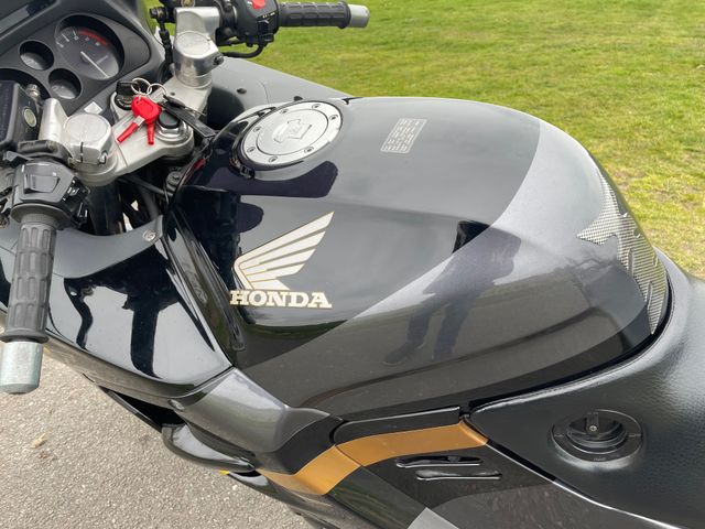 honda - cbr-1000-f-dcbs