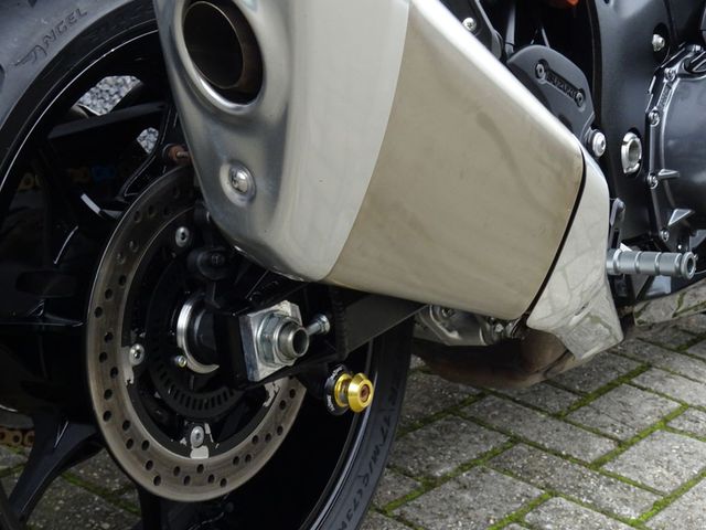 suzuki - gsx-r-1300-hayabusa