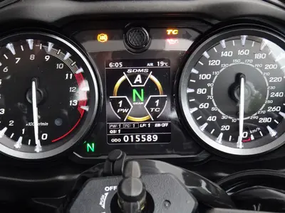 SUZUKI GSX-R 1300 HAYABUSA – foto 4