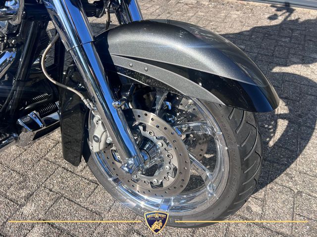 harley-davidson - road-glide-cvo-fltrxse