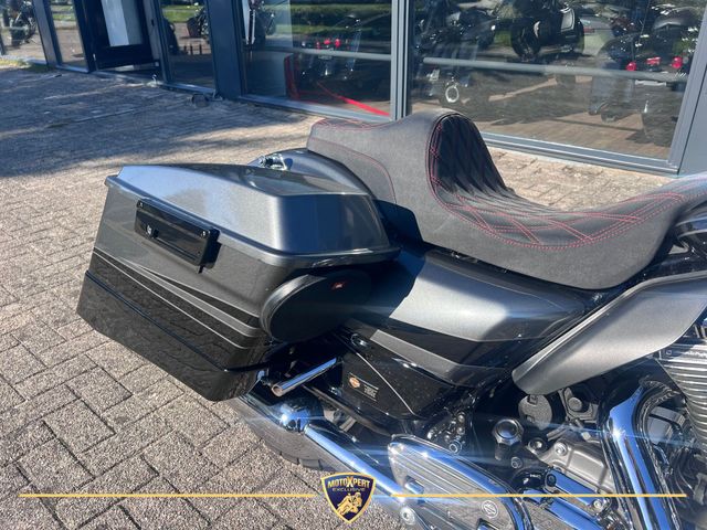 harley-davidson - road-glide-cvo-fltrxse