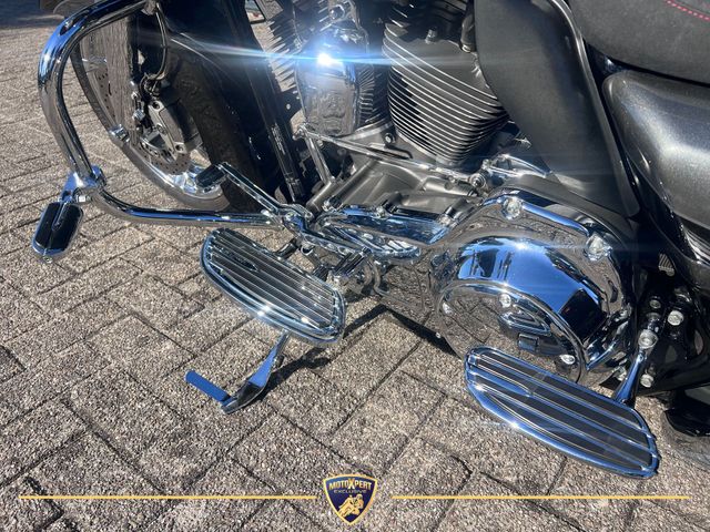 harley-davidson - road-glide-cvo-fltrxse