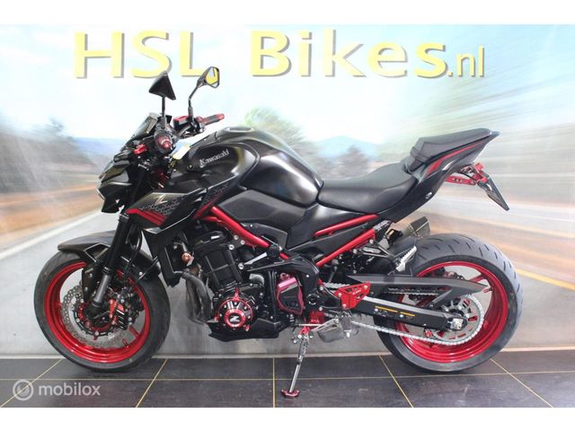 kawasaki - z900