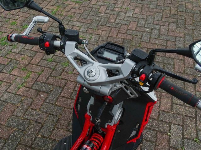 italjet - dragstar-200-limited-edition