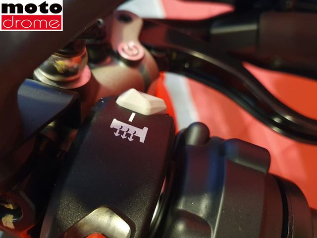 ducati - multistrada-v2