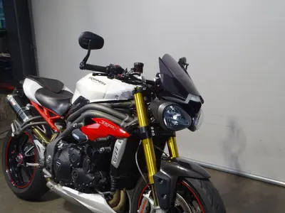 TRIUMPH SPEED TRIPLE 1050 ABS – foto 4